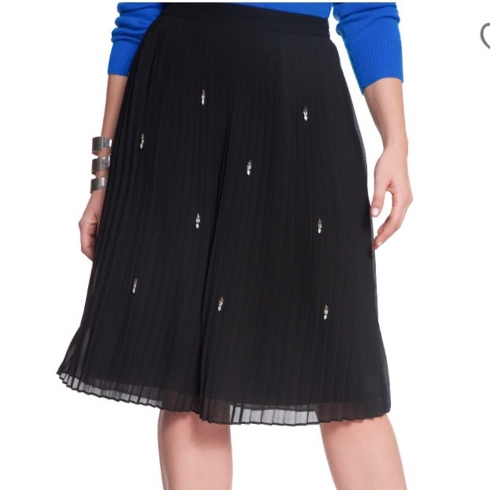 Pleated embellished skirt - never worn